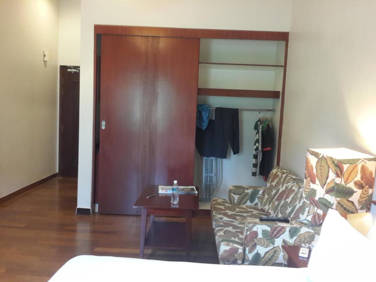 Pulai Spring Resort Kampung Kangkar Pulai Εξωτερικό φωτογραφία